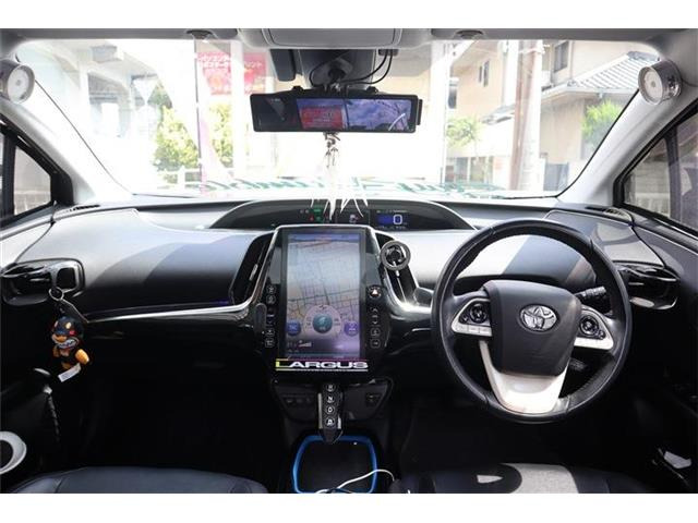 フル装備!ABS・ナビ地デジフルセグTV・Bモニター・キーレス・ETC・フォグ・パワーシート・オートエアコン・など嬉しい豪華な装備です!