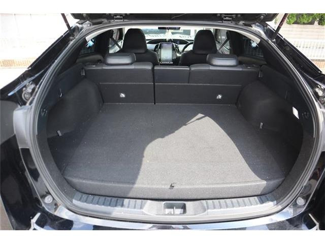 トランクもみての通り!広いです!充分荷物が載せれます。