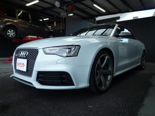 RS5カブリオレ4.2 4WD