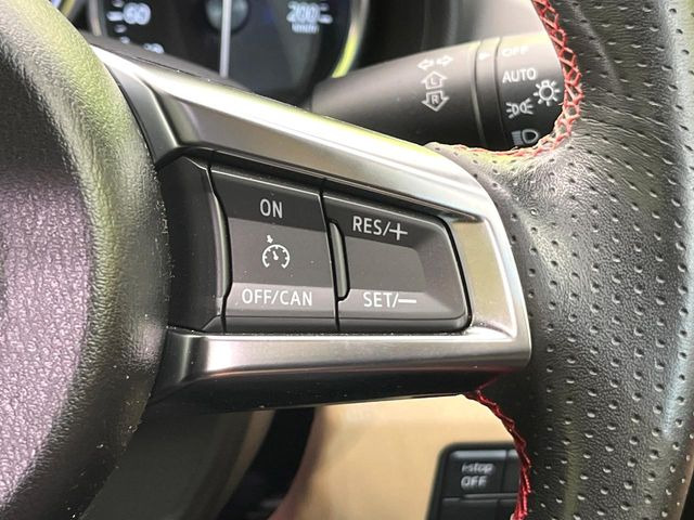 【クルーズコントロール】高速道路もラクラク走行。アクセルを離しても一定速度で走行ができ、長距離運転時の負担を軽減!加速・減速も簡単なスイッチ操作で調整できます。