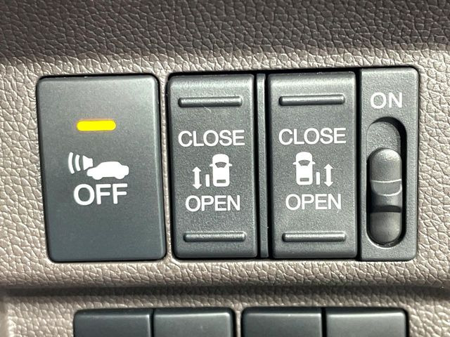 �y�����p���[�X���C�h�h�A�z�X�}�[�g�L�[��^�]�Ȃ̃X�C�b�`�Ō�ȗ����X���C�h�h�A�̊J���\���d��������͂����ăh�A���J����K�v�������A�����Ȃ��q�l�ł��ȒP�ɊJ���߂ł����K�ł���