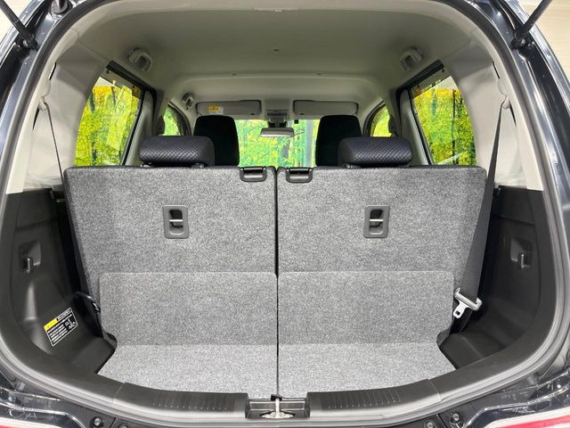 ���i�̂���������ʋ΁A���}���ɏ\���ȉ׎��X�y�[�X���m�ۂ��Ă���܂��B�Z�J���h�V�[�g��|���ƁA�傫�ȉו��̐ύڂ��\�ł���