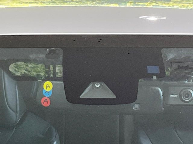 �y�v���N���b�V���Z�[�t�e�B�z�O���̎ԗ��������m���A�Փ˂������Ȏ��͌x��Œ��ӂ𑣂��A�u���[�L�𓥂ޗ͂��T�|�[�g�B�u���[�L�𓥂߂Ȃ������ꍇ�͏Փ˔�Q�y���u���[�L���쓮�A�Փˉ�����T�|�[�g���܂��B