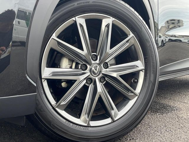 �y����18�C���`�A���~�z�C�[���z�O�ςɃ}�b�`���������A���~�z�C�[���𑕒����Ă���܂��B�e��ЊO�A���~�z�C�[����A�X�^�b�h���X�^�C�����戵�����Ă���܂��B���񂲑��k����������