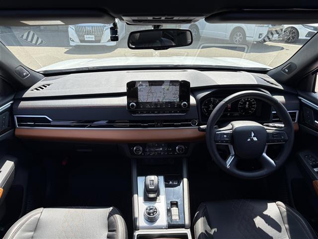 アウトランダーPHEV 2.4 P 4WD