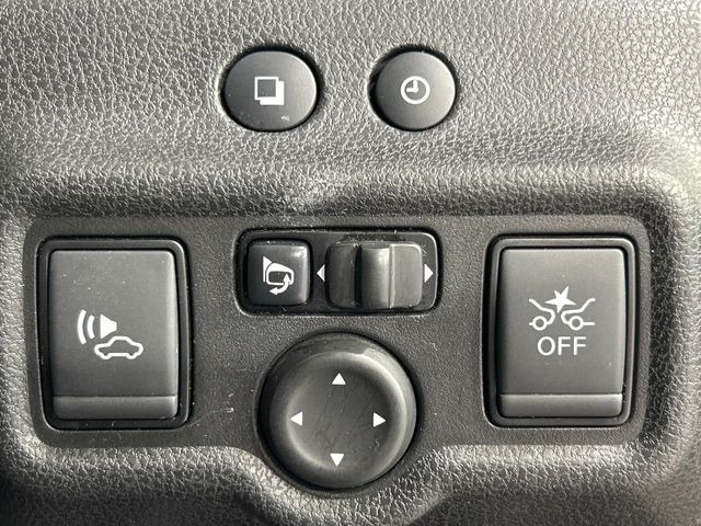 �y�G�}�[�W�F���V�[�u���[�L�z���s���ɑO���̎ԗ�����F�����A�Փ˂������Ȏ��͌x��ƃu���[�L�ŏՓˉ���Ɣ�Q�y�����A�V�X�g�B�����S�Ƀh���C�u�����y���݂��������܂��B