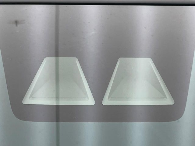 �y�X�}�[�g�A�V�X�g�z���s���ɑO���̎ԗ�����F�����A�Փ˂������Ȏ��͌x��ƃu���[�L�ŏՓˉ���Ɣ�Q�y�����A�V�X�g�B�����S�Ƀh���C�u�����y���݂��������܂��B