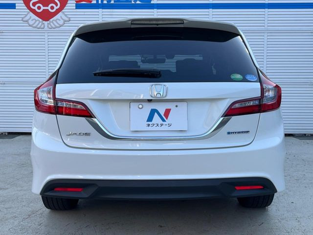 安心の最長10年・走行無制限保証(有償)をご用意。保証内容も充実はもちろん、無料点検&オイル交換や、年中無休の全国・24時間ロードサービスも付帯されておりますのでご安心下さい。