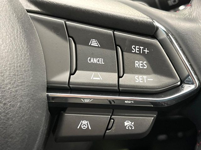 【マツダ・レーダークルーズコントロール】高速道路での長距離走行が楽に!自動で速度を保つクルーズコントロールが、衝突軽減システムと連携し、前方の車両を感知して車間を保つように速度調節してくれます!!