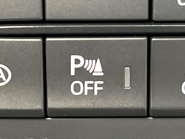 【クリアランスソナー】バンパーに付いたセンサーが障害物を検知!一定の距離に近づくとアラートで教えてくれます♪狭い駐車スペースや車庫入れ時も安心ですね☆