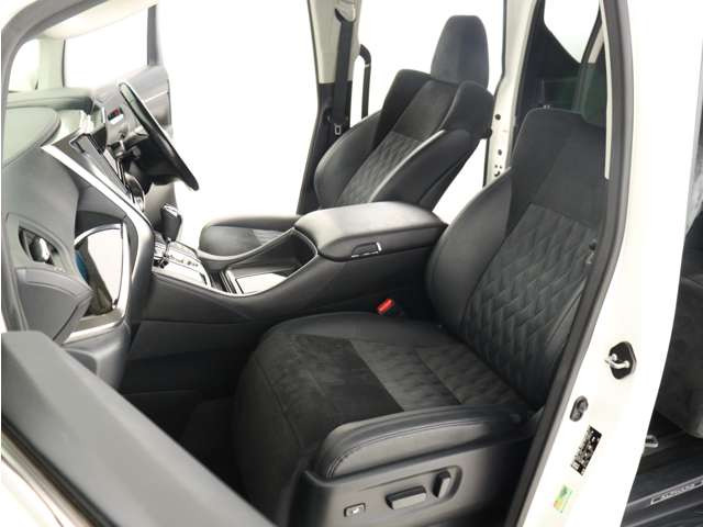 (電動シート)助手席4ウェイパワーシート!また、電動オットマン機能搭載です!上級グレードならではの贅沢装備で人気装備となります。