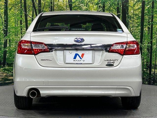 安心の最長10年・走行無制限保証(有償)をご用意。保証内容も充実はもちろん、無料点検&オイル交換や、年中無休の全国・24時間ロードサービスも付帯されておりますのでご安心下さい。