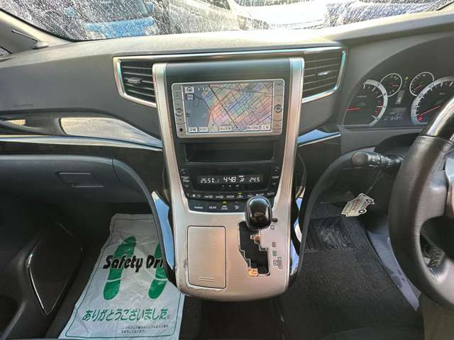 �i�r�������A�[���������y�E�f���������y���݂��������B