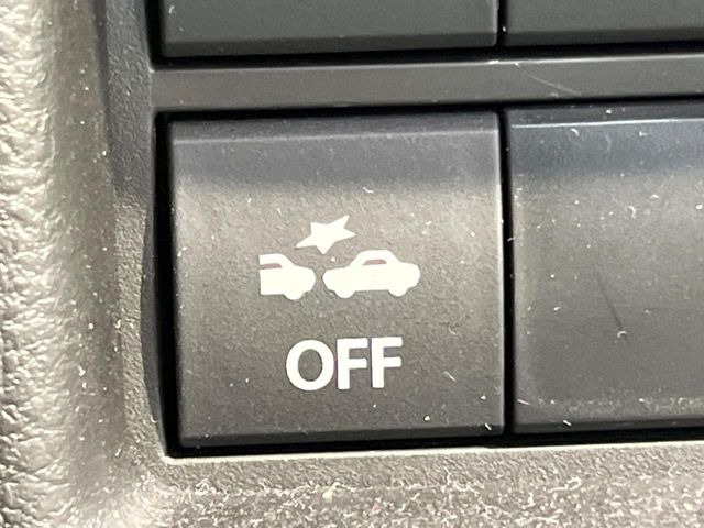 【スズキ セーフティサポート】走行中に前方の車両等を認識し、衝突しそうな時は警報とブレーキで衝突回避と被害軽減をアシスト。より安全にドライブをお楽しみいただけます。