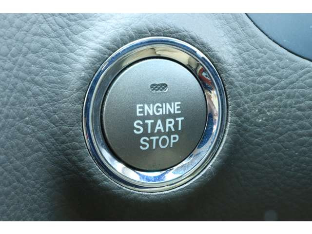 PUSHボタン装備でエンジン始動もスムーズ!