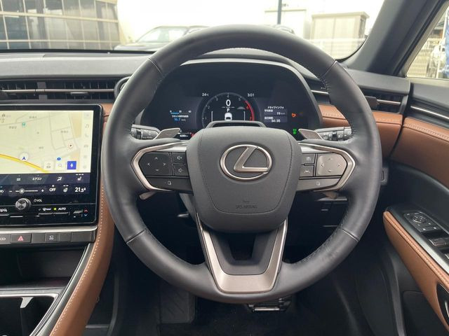 �y�����v�����X�e�A�����O�z�㎿�Ȋv���g�p���邱�ƂŁA��ɂ����������݂ƂĂ��^�]���₷���n���h���ł���