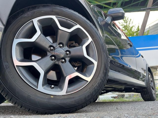 �y����17�C���`�A���~�z�C�[���z�O�ςɃ}�b�`���������A���~�z�C�[���𑕒����Ă���܂��B�e��ЊO�A���~�z�C�[����A�X�^�b�h���X�^�C�����戵�����Ă���܂��B���񂲑��k����������