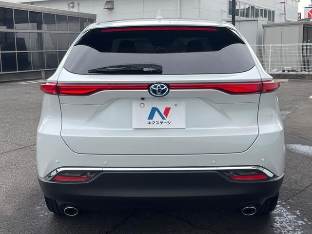 安心の最長10年・走行無制限保証(有償)をご用意。保証内容も充実はもちろん、無料点検&オイル交換や、年中無休の全国・24時間ロードサービスも付帯されておりますのでご安心下さい。