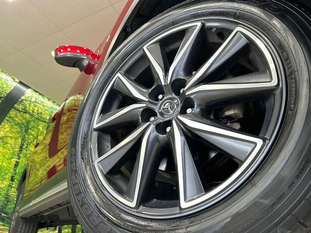 【純正19インチアルミホイール】外観にマッチした純正アルミホイールを装着しております。各種社外アルミホイールや、スタッドレスタイヤも取扱いしております。是非ご相談ください♪