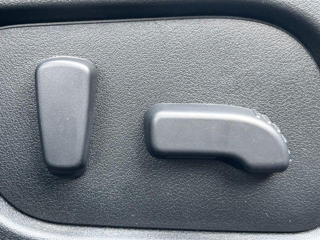 �y�p���[�V�[�g�z�X�C�b�`��ŊȒP�ɃV�[�g�̔��������\!�d��������͂�����܂���!���K�ȃV�[�g�|�W�V�����ɃZ�b�g���āA���K�ȃh���C�u�����y���݂��������B