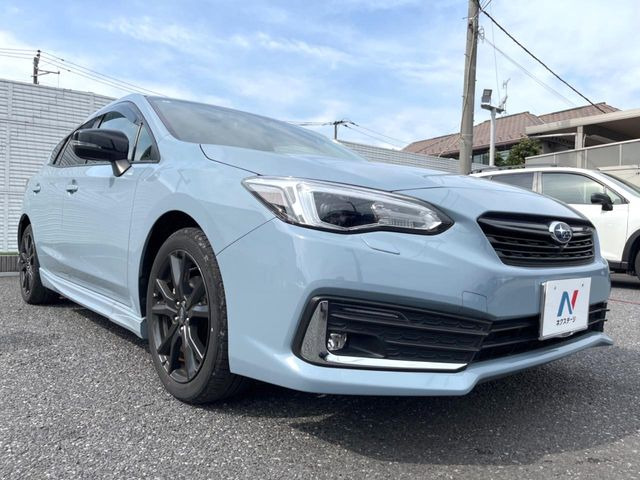 大好評のボディコーティング「弾スプラッシュコート」もご納車までに施工可能。通常のガラスコートと異なる、耐久年数6年の無機質ガラスコーティングが、ボディをキレイな状態に保ってくれます。