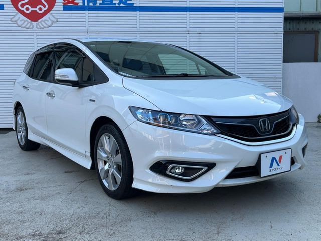 大好評のボディコーティング「弾スプラッシュコート」もご納車までに施工可能。通常のガラスコートと異なる、耐久年数6年の無機質ガラスコーティングが、ボディをキレイな状態に保ってくれます。