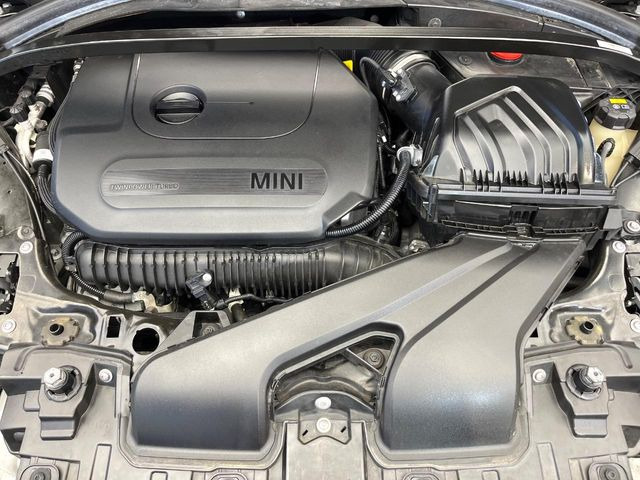 �����X�ł́A�e���[�J�[�̐�p�f�f�e�X�^�[�𓱓��B���Ǝ��i�����e�N�j�J���X�^�b�t���풓���Ă���܂��̂ŁA������̍ۂɂ����S���Ă����p���������܂��B