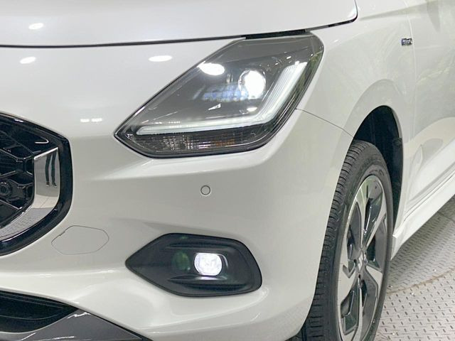 �yLED�w�b�h���C�g�z���V����ԑ��s�����ǍD�Ȏ��E���m�ۂ����S���ĉ^�]�ł��鍂�P�xLED�w�b�h���C�g�𑕔�!�_�����x�������A����d�͂��}�����Ă��܂��B