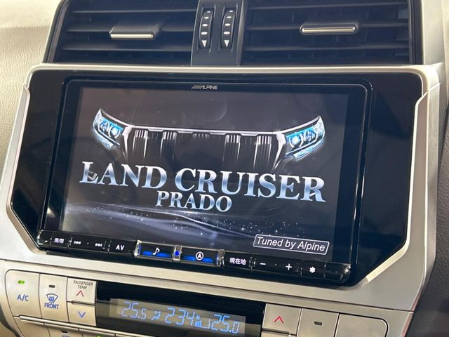 【BIG-X9インチナビ】人気の大画面BIG-Xナビを装備。専用設計で車内の雰囲気にマッチ!ナビ利用時のマップ表示は見やすく、テレビやDVDは臨場感がアップ!いつものドライブがグッと楽しくなります♪