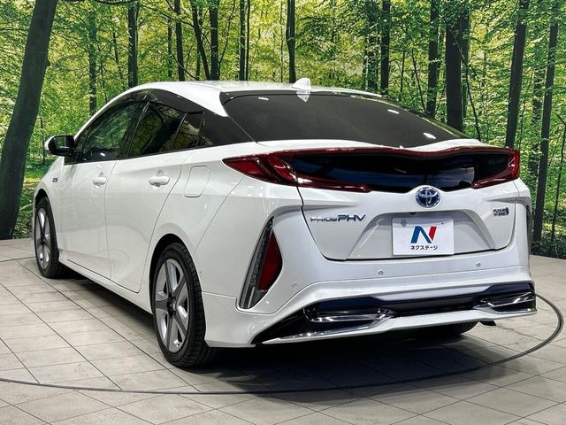 ☆全国のネクステージからお取り寄せが可能※!遠方の店舗に展示してあるクルマが気になる場合も、最寄りの店舗でご覧いただくことが可能です!是非私たちに要望をお聞かせください!※別途費用