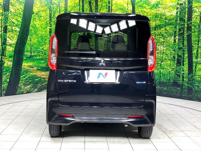 安心の最長10年・走行無制限保証(有償)をご用意。保証内容も充実はもちろん、無料点検&オイル交換や、年中無休の全国・24時間ロードサービスも付帯されておりますのでご安心下さい。