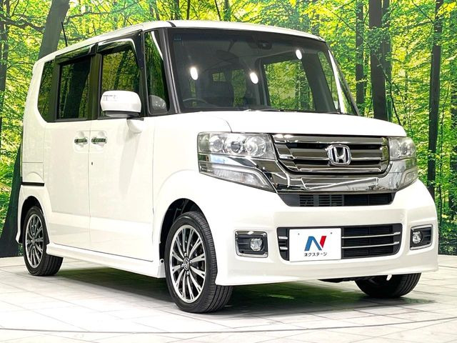 大好評のボディコーティング「弾スプラッシュコート」もご納車までに施工可能。通常のガラスコートと異なる、耐久年数6年の無機質ガラスコーティングが、ボディをキレイな状態に保ってくれます。