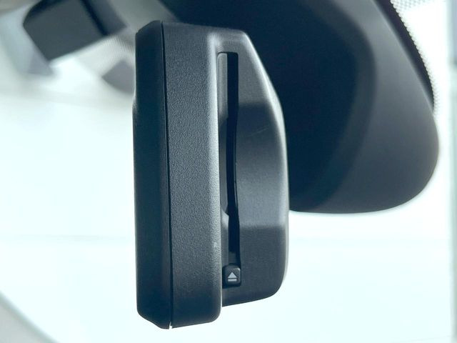 ●ETC車載器内蔵ルームミラー:お引き渡し時には再セットアップを実施後、お渡しいたします。マイレージ登録に関してもお気軽に担当営業までお尋ねください。