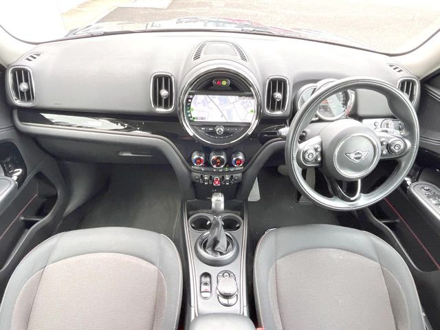 輸入車グループ総在庫数約2,000台!全国の系列店からメーカー・車種問わずご紹介出来るので、あなたにピッタリのお車が見つかるはずです♪まずはお問い合わせ下さい☆