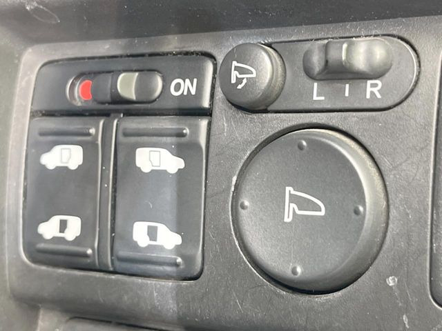 �y�����p���[�X���C�h�h�A�z�X�}�[�g�L�[��^�]�Ȃ̃X�C�b�`�Ō�ȗ����X���C�h�h�A�̊J���\���d��������͂����ăh�A���J����K�v�������A�����Ȃ��q�l�ł��ȒP�ɊJ���߂ł����K�ł���