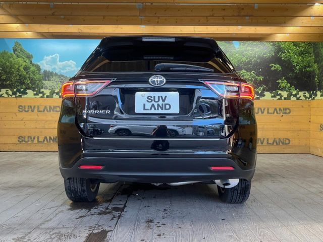 安心の最長10年・走行無制限保証(有償)をご用意。保証内容も充実はもちろん、無料点検&オイル交換や、年中無休の全国・24時間ロードサービスも付帯されておりますのでご安心下さい。