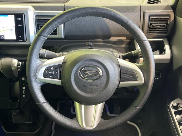 �y�����v�����X�e�A�����O�z�㎿�Ȋv���g�p���邱�ƂŁA��ɂ����������݂ƂĂ��^�]���₷���n���h���ł���