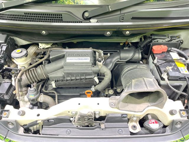 親切・丁寧な専門メカニックスタッフが応対!・車検・点検整備・事故等の修理などアフターサービスも安心。お車のカスタマイズもネクステージのサービススタッフまでご相談ください!