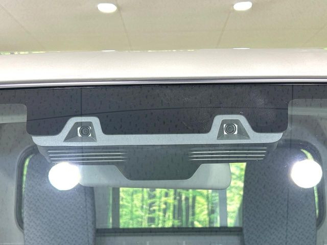 【スズキ セーフティサポート】走行中に前方の車両等を認識し、衝突しそうな時は警報とブレーキで衝突回避と被害軽減をアシスト。より安全にドライブをお楽しみいただけます。