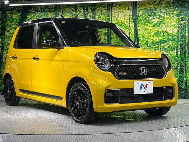 高透明度のガラス皮膜で撥水はもちろん、上質なツヤ・光沢を実現。紫外線や酸性雨から大切な愛車を保護し、色あせ・劣化を防止。「弾スプラッシュコート」、「弾プリミッサコート」からお選びいただけます。