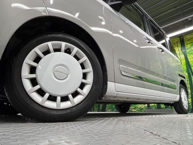 �y14�C���`�A���~�z�C�[���z�O�ςɃ}�b�`�����A���~�z�C�[���𑕒����Ă���܂��B�e��A���~�z�C�[����A�X�^�b�h���X�^�C�����戵�����Ă���܂��B���񂲑��k����������