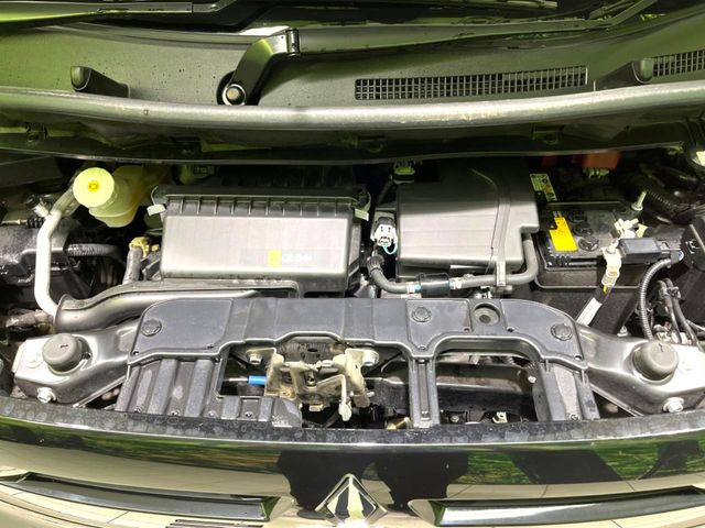 親切・丁寧な専門メカニックスタッフが応対!・車検・点検整備・事故等の修理などアフターサービスも安心。お車のカスタマイズもネクステージのサービススタッフまでご相談ください!