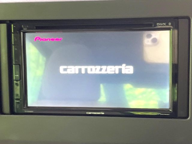 【ディスプレイオーディオ】視認性が高いディスプレイオーディオを装備♪操作性も良好で直感的なソース選択が可能です。