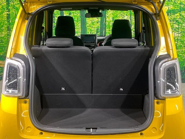 普段のお買い物や通勤、送迎等に十分な荷室スペースを確保しております。セカンドシートを倒すと、大きな荷物の積載も可能です♪