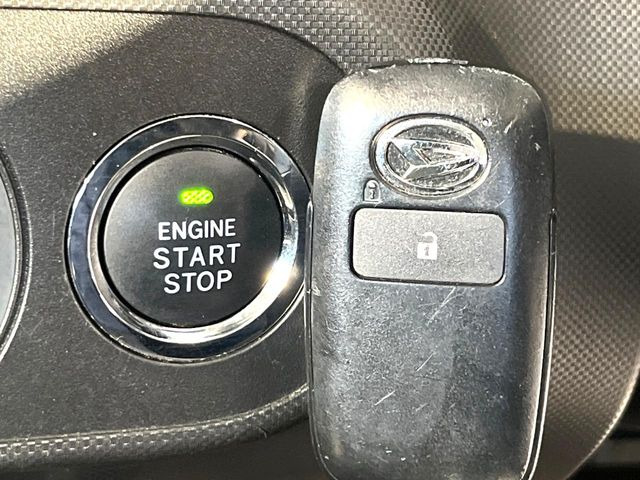 �y�X�}�[�g�L�[�z�J�o����|�P�b�g�ɓ��ꂽ�܂܂ł��h�A�̎{���E�������\�ȃX�}�[�g�L�[�𑕔��B�G���W���̃I���E�I�t�����J�M�����o���K�v����������Ƃ��Ă��֗��ł���