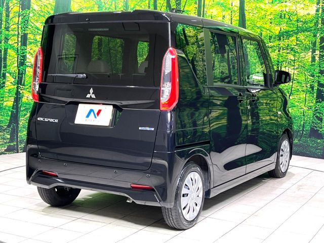 ☆全国のネクステージからお取り寄せが可能※!遠方の店舗に展示してあるクルマが気になる場合も、最寄りの店舗でご覧いただくことが可能です!是非私たちに要望をお聞かせください!※別途費用