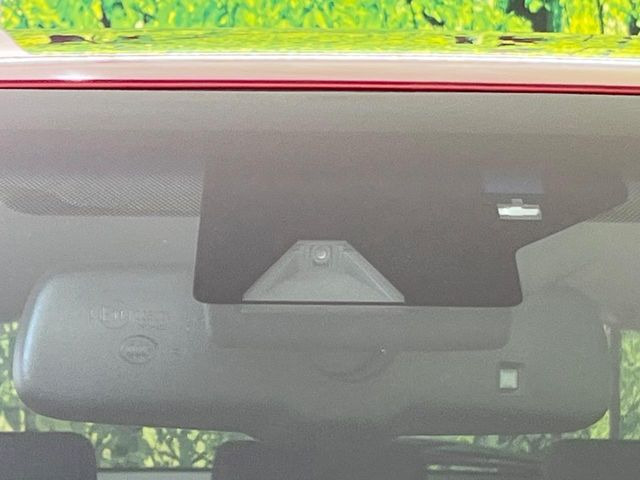 �y�g���^�Z�[�t�e�B�Z���X�z���s���ɑO���̎ԗ�����F�����A�Փ˂������Ȏ��͌x��ƃu���[�L�ŏՓˉ���Ɣ�Q�y�����A�V�X�g�B�����S�Ƀh���C�u�����y���݂��������܂��B