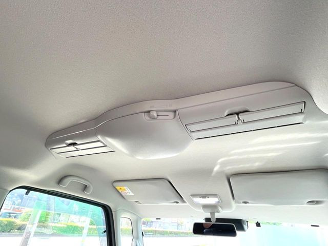 【サーキュレーター】エアコンの風を後部座席まで届けてくれ、広い車内空間でも素早く快適な温度になります♪真夏や真冬に便利な機能です。