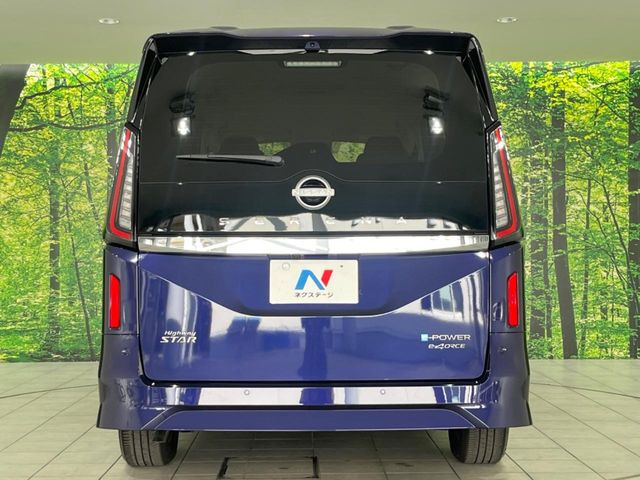 日産 セレナ 1.4 e-4ORCE ハイウェイスターV 4WD 403.0万円 令和
