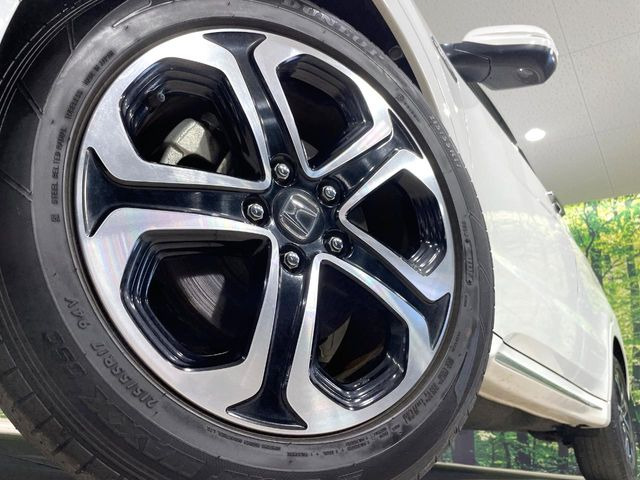 �y����17�C���`�A���~�z�C�[���z�O�ςɃ}�b�`���������A���~�z�C�[���𑕒����Ă���܂��B�e��ЊO�A���~�z�C�[����A�X�^�b�h���X�^�C�����戵�����Ă���܂��B���񂲑��k����������